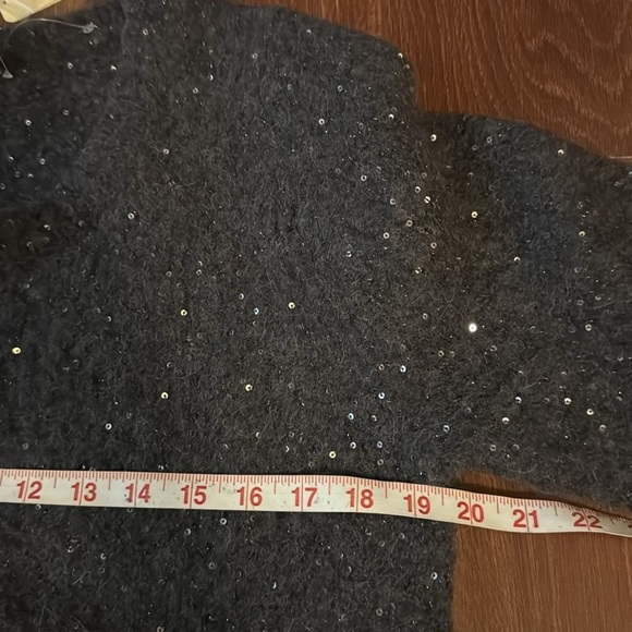 Tommy Bahama Knit Gray Sunstone Pull Over Sequin Sweater Size Large - Picture 7 of 9